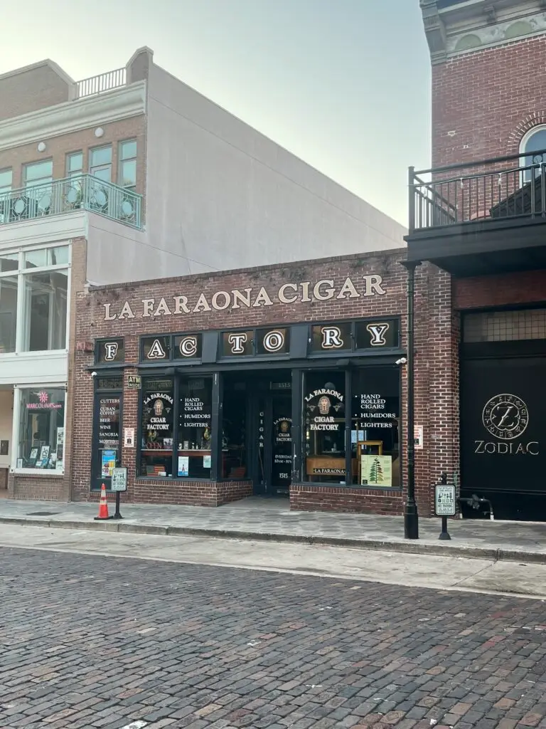 LA FARAONA Cigar Factory