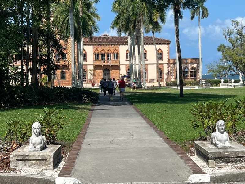 guide to Sarasota includes Ringling art museum in Sarasota Florida